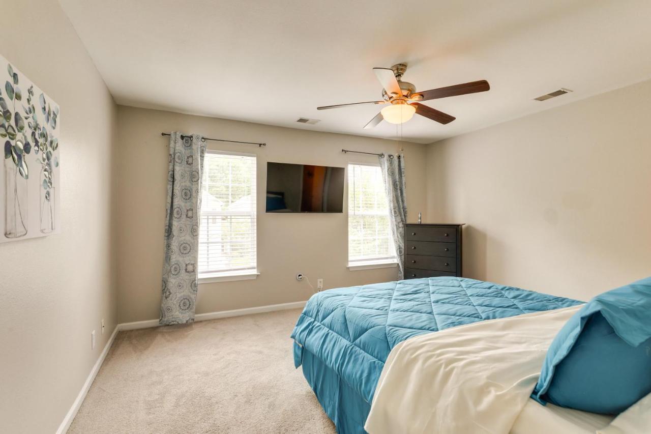 Charming North Charleston Townhome - Pets Welcome! Exterior photo
